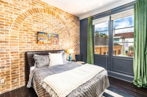 2BD Condo steps to everything with balcony & Courtyard